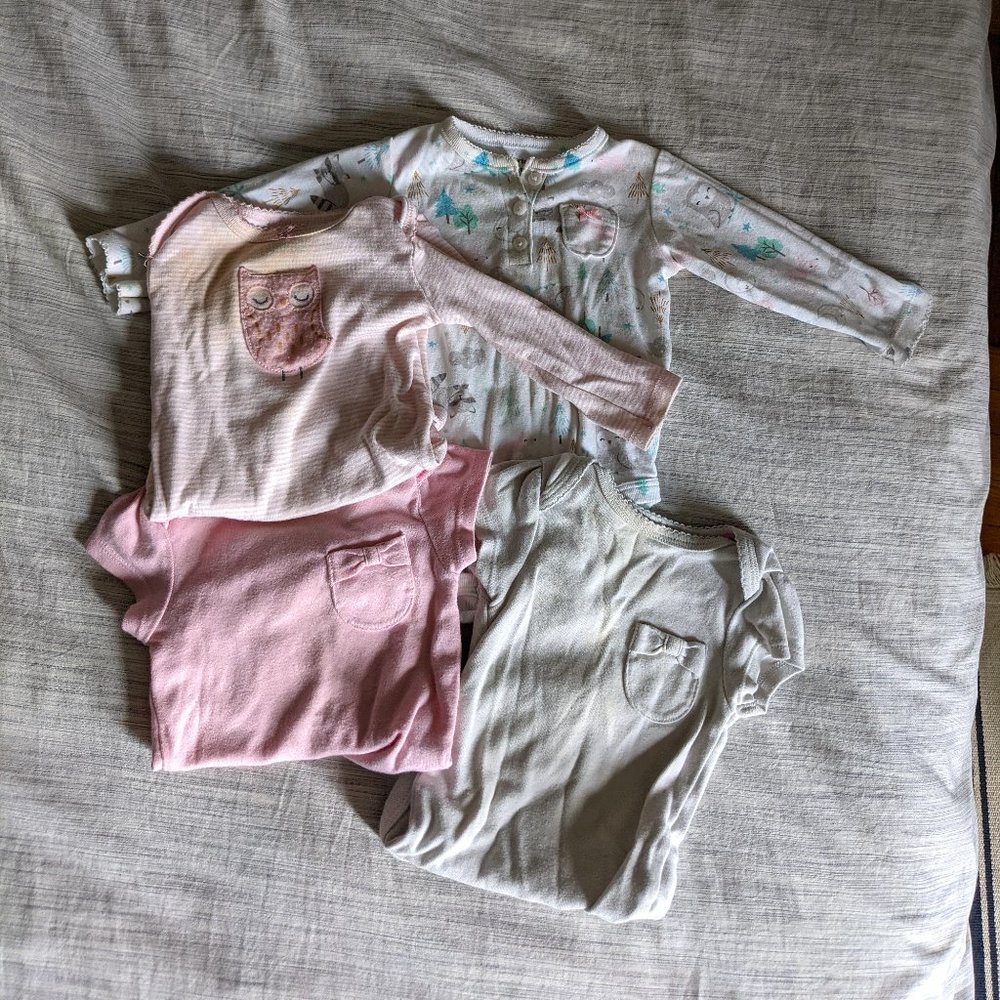 4 for $20 💖 | 6-9 M | Onesie bundle